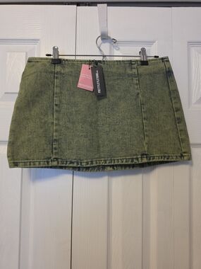 PrettyLittleThing Green Acid-Wash Mini Skirt